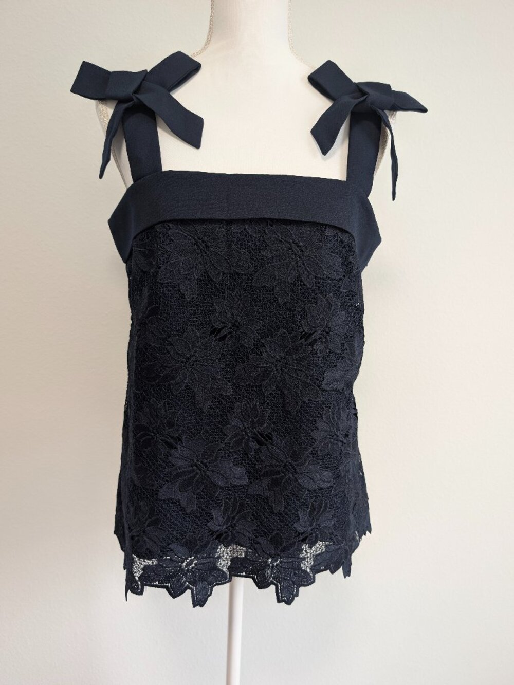 Banana Republic Limited Edition Navy Blue Lace Bow-Shoulder Tank Top Medium